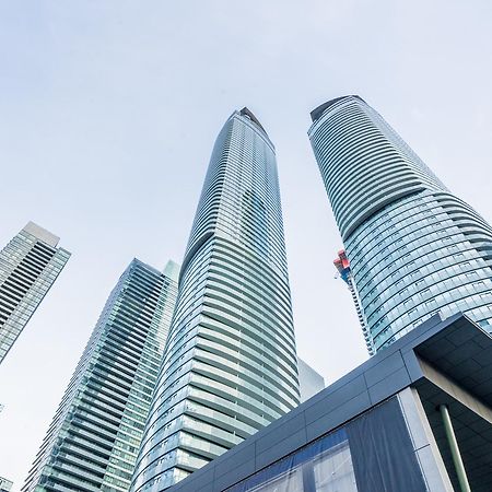 Aaira Suites Toronto Exterior photo